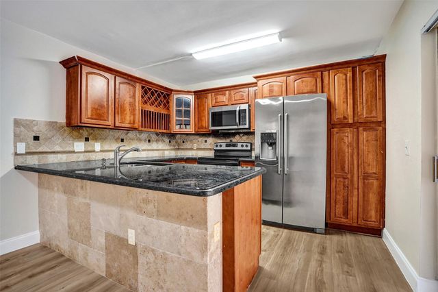 4872 NW 95th Avenue, Sunrise, FL 33351