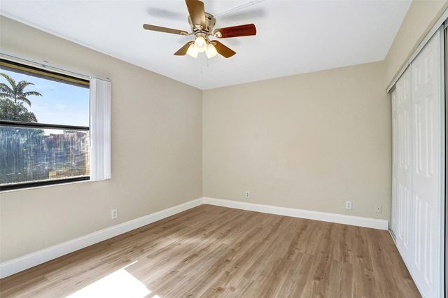 4872 NW 95th Avenue, Sunrise, FL 33351