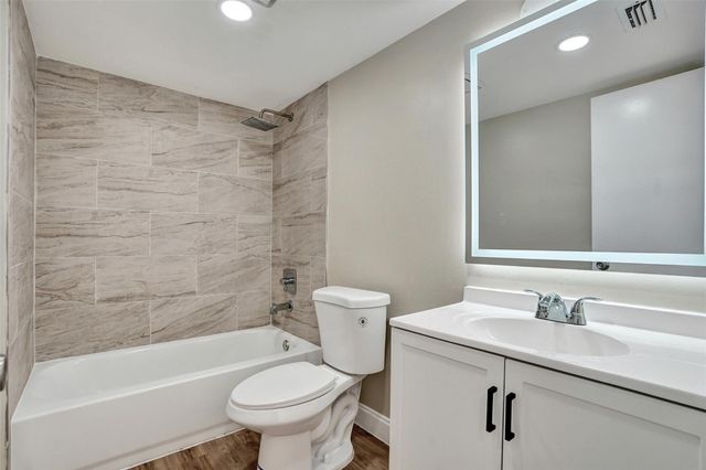 4872 NW 95th Avenue, Sunrise, FL 33351