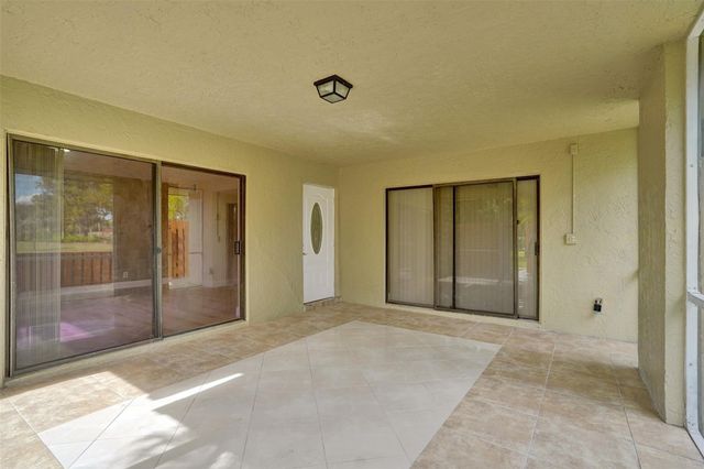 4872 NW 95th Avenue, Sunrise, FL 33351