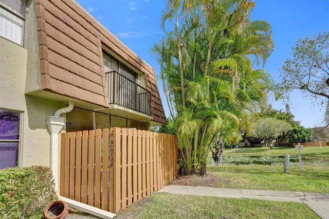 4872 NW 95th Avenue, Sunrise, FL 33351