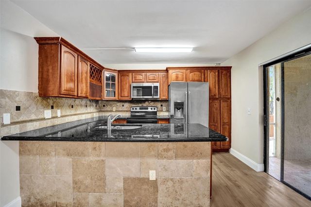 4872 NW 95th Avenue, Sunrise, FL 33351