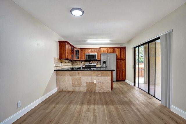 4872 NW 95th Avenue, Sunrise, FL 33351