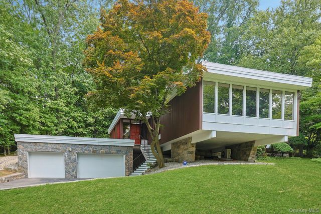 20 Sprain Valley Road, Scarsdale, NY 10583