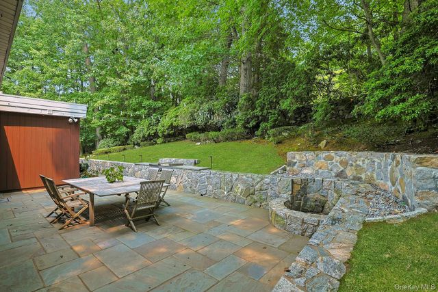 20 Sprain Valley Road, Scarsdale, NY 10583