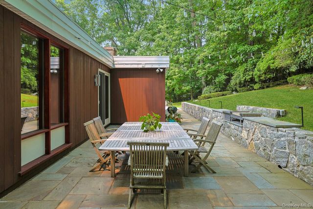 20 Sprain Valley Road, Scarsdale, NY 10583
