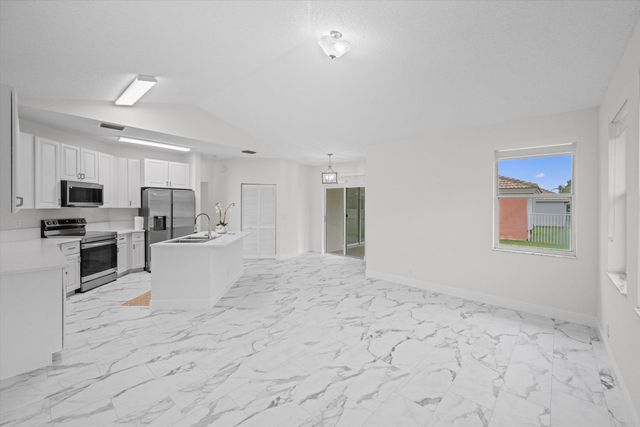 86 Citrus Park Lane, Boynton Beach, FL 33436