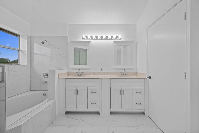 86 Citrus Park Lane, Boynton Beach, FL 33436