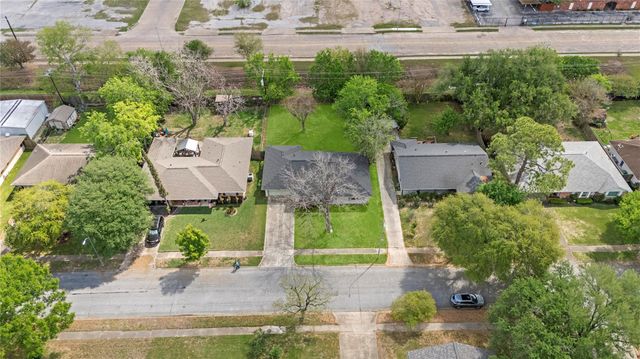 11411 Atwell Drive, Houston, TX 77035