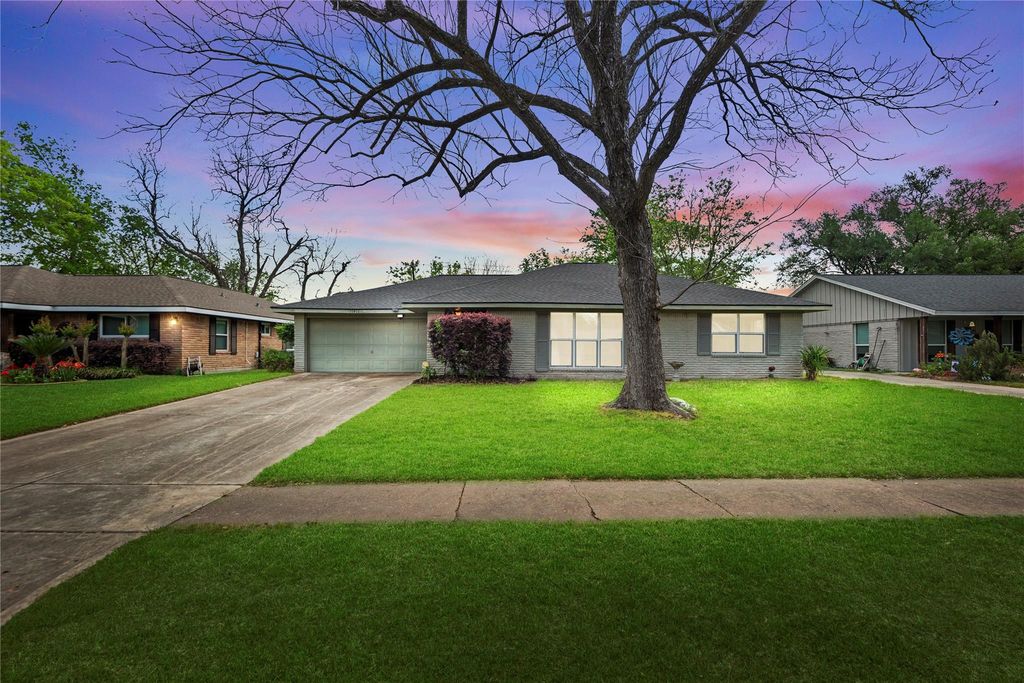 11411 Atwell Drive, Houston, TX 77035