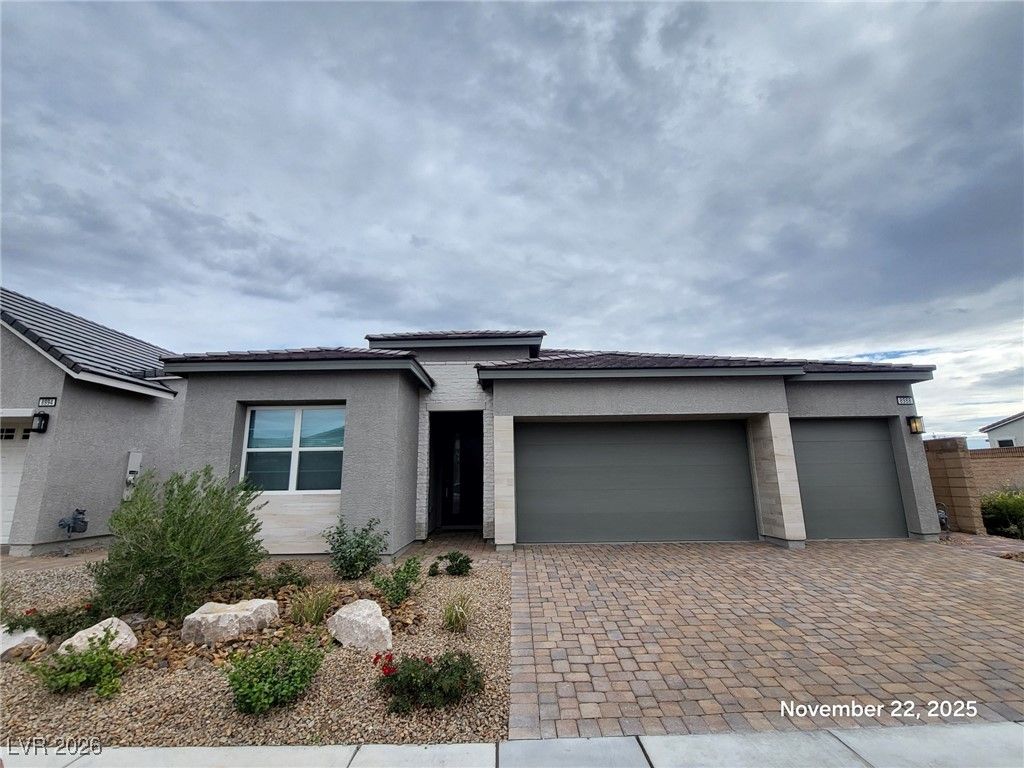 8988 Indigo Rose Street, Las Vegas, NV 89166