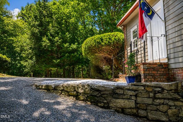 180 Hobbs Road, Pittsboro, NC 27312