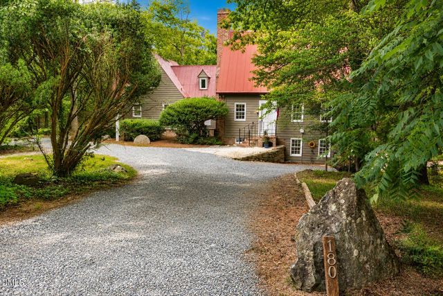 180 Hobbs Road, Pittsboro, NC 27312
