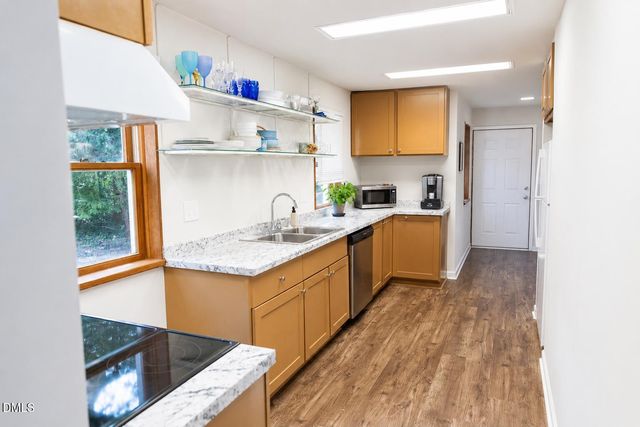 180 Hobbs Road, Pittsboro, NC 27312