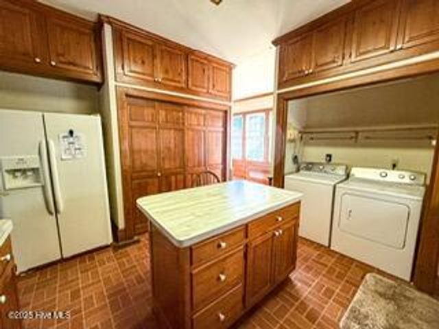 407 S King Street, Windsor, NC 27983