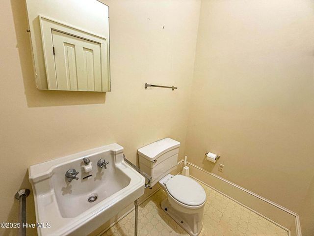 407 S King Street, Windsor, NC 27983