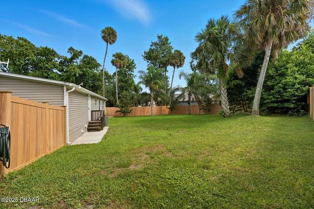 1137 Yaupon Street, Daytona Beach, FL 32117