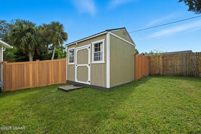 1137 Yaupon Street, Daytona Beach, FL 32117