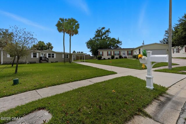 1137 Yaupon Street, Daytona Beach, FL 32117