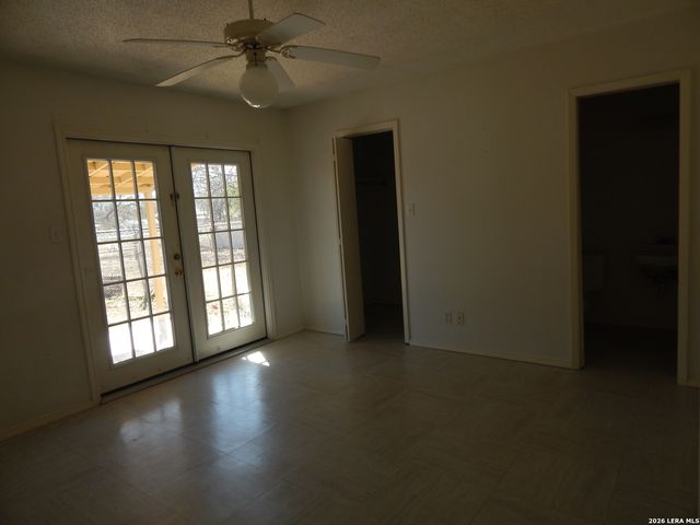 921 Eikel St, New Braunfels, TX 78130