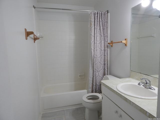 921 Eikel St, New Braunfels, TX 78130