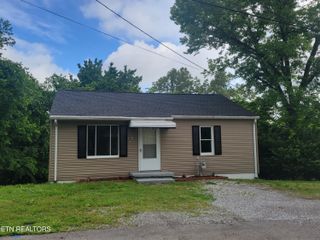 405 Landau Drive, Maryville, TN 37801