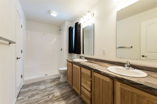 1070 Ashlyn Court, Fowlerville, MI 48836