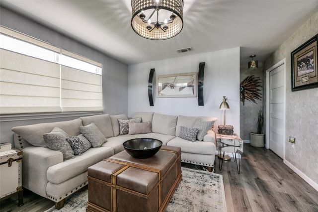 407 E Broad Street, Forney, TX 75126