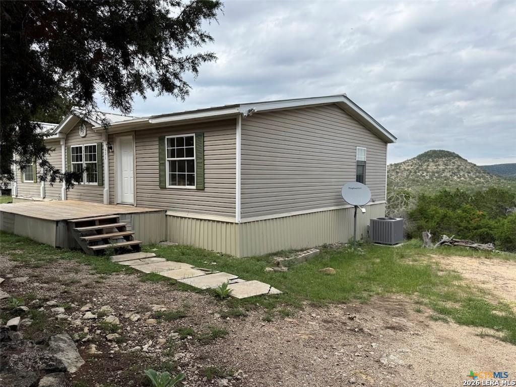 621 STENEN DR, Canyon Lake, TX 78133