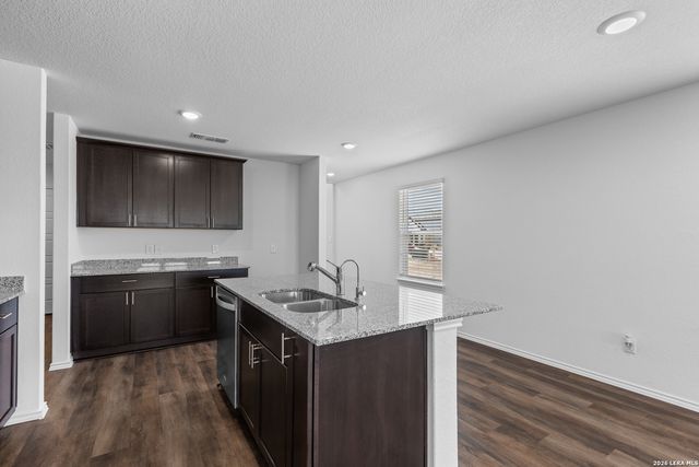 437 Raven Row, Marion, TX 78124