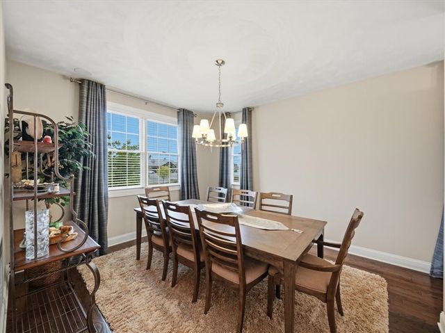 1043 Blackthorne Dr, Penn Twp, PA 15644