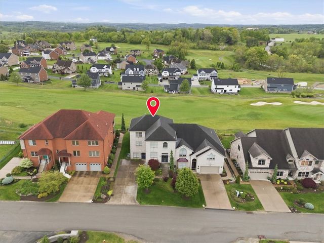 1043 Blackthorne Dr, Penn Twp, PA 15644