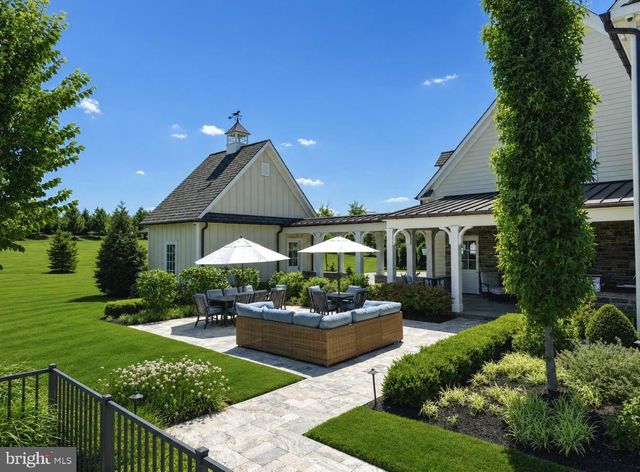 6 TINES FIELD PATH, Newtown, PA 18940