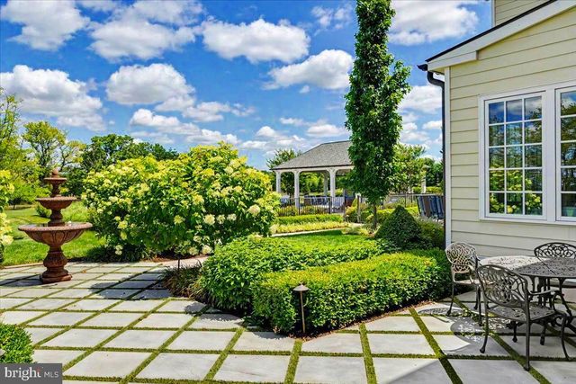 6 TINES FIELD PATH, Newtown, PA 18940
