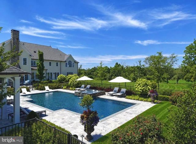 6 TINES FIELD PATH, Newtown, PA 18940