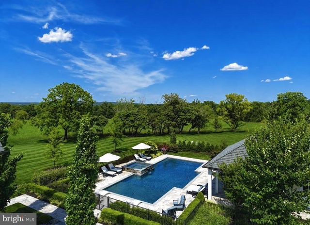 6 TINES FIELD PATH, Newtown, PA 18940