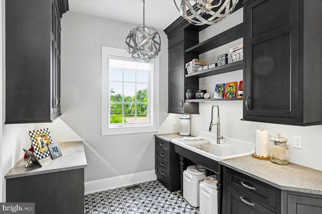 6 TINES FIELD PATH, Newtown, PA 18940