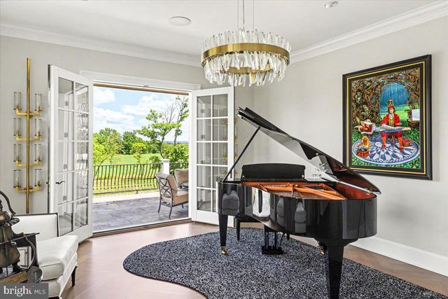 6 TINES FIELD PATH, Newtown, PA 18940