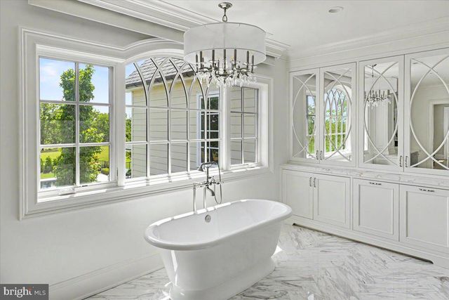 6 TINES FIELD PATH, Newtown, PA 18940