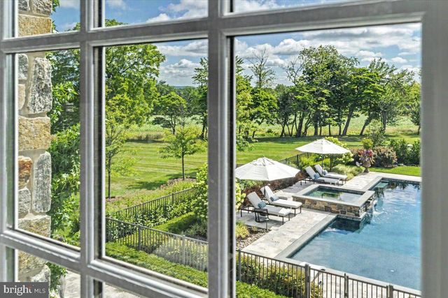6 TINES FIELD PATH, Newtown, PA 18940