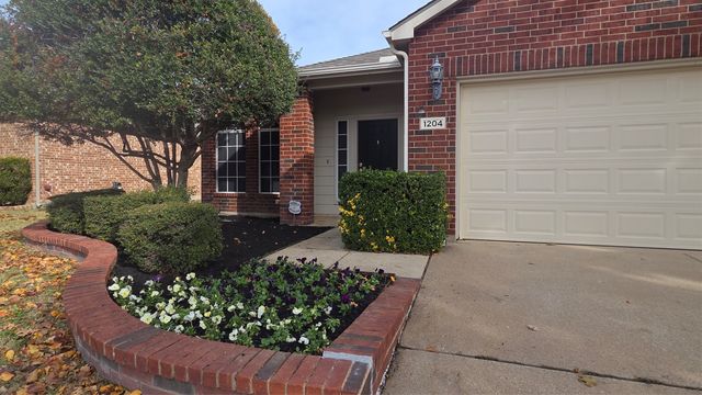 1204 Riverside Road, Roanoke, TX 76262