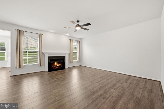 35943 FIELDSIDE WAY, Round Hill, VA 20141