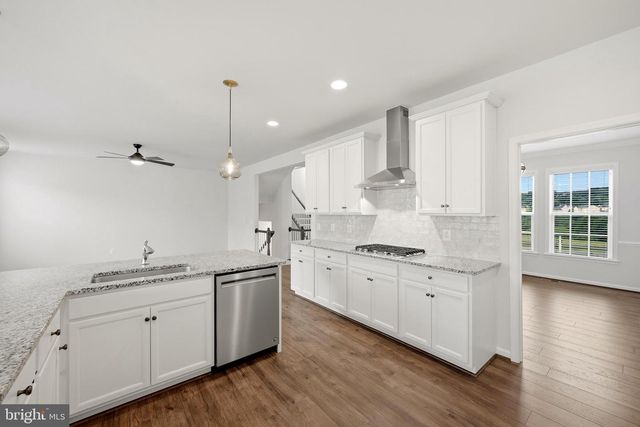 35943 FIELDSIDE WAY, Round Hill, VA 20141
