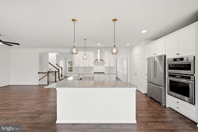35943 FIELDSIDE WAY, Round Hill, VA 20141