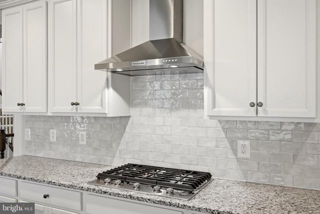 35943 FIELDSIDE WAY, Round Hill, VA 20141