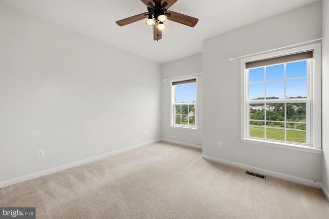 35943 FIELDSIDE WAY, Round Hill, VA 20141