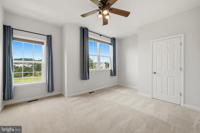 35943 FIELDSIDE WAY, Round Hill, VA 20141