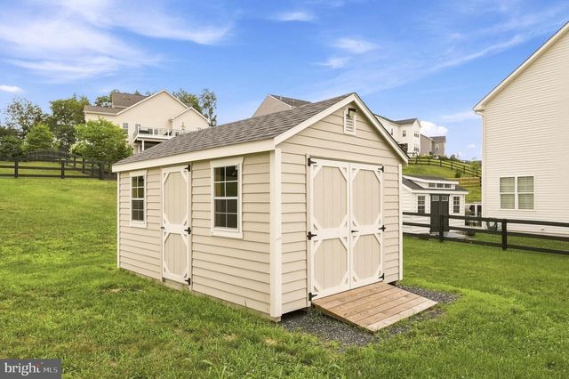 35943 FIELDSIDE WAY, Round Hill, VA 20141