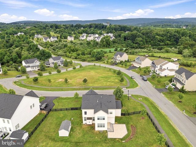 35943 FIELDSIDE WAY, Round Hill, VA 20141