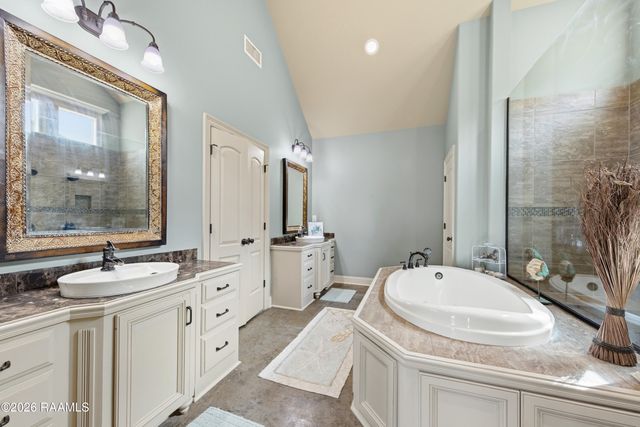 102 Kelsea Drive, Broussard, LA 70518